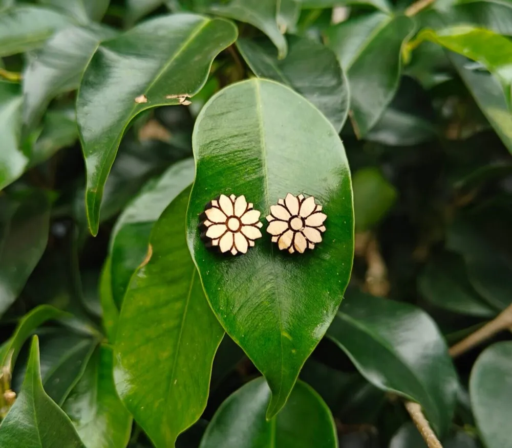 Plain Tulsi Earrings ( Flower shaped)