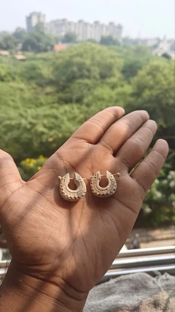 Handcrafted pure tulsi kundals – Ideal for both Men and Women