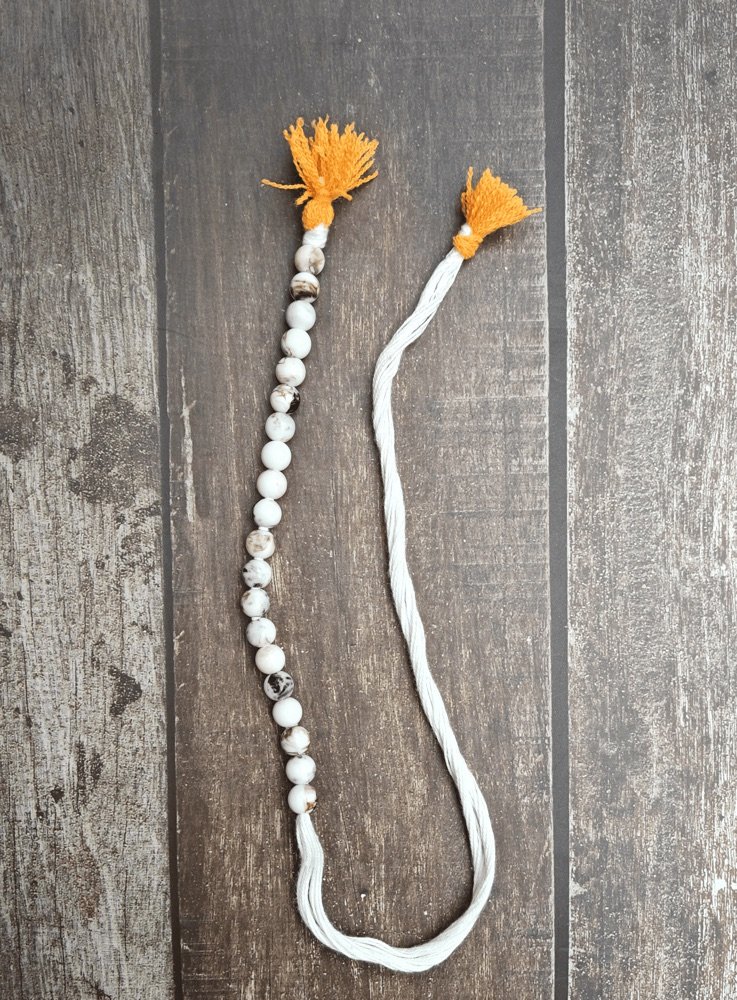 White Glass Stone Sakshi Mala