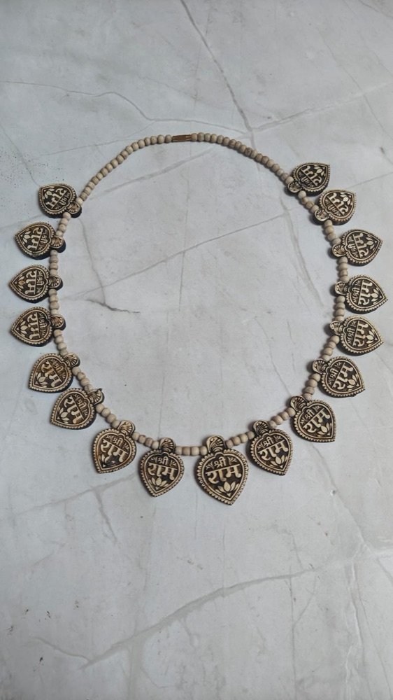 16 patta ram naam Tulsi locket mala with 1 ram naam Tulsi locket